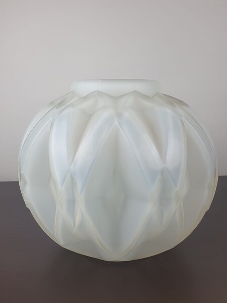 André Humebelle, opalescent “Prism” vase circa 1930