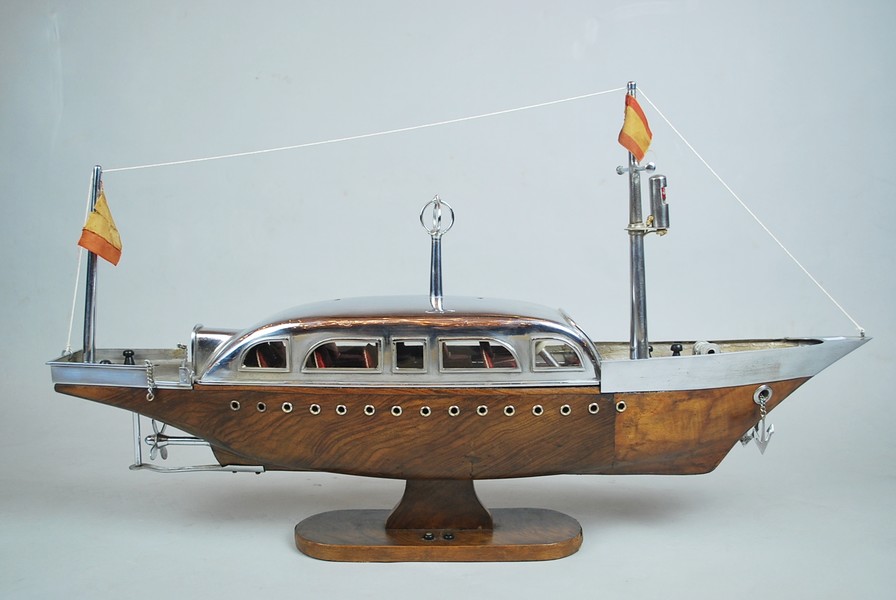 Art Deco boat model and wood and chromed metal