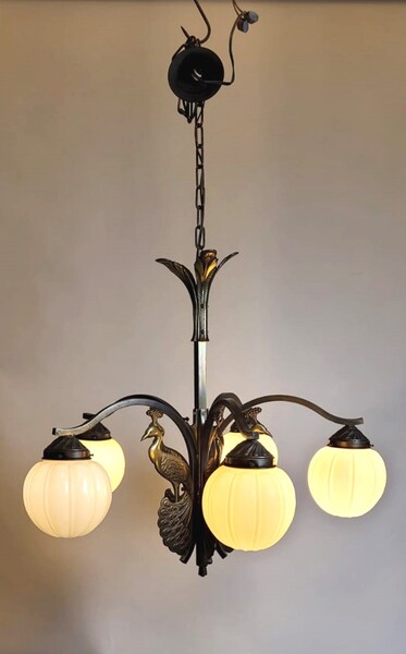 Art deco chandelier in bronze and opaline with 5 arms of light - peacock decoration