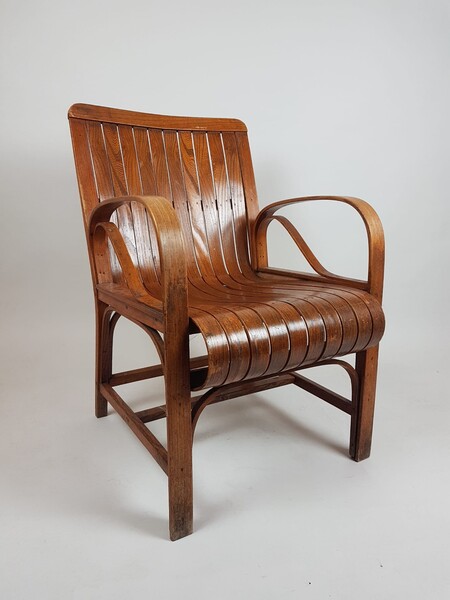 Elm armchair, French work around 1930
