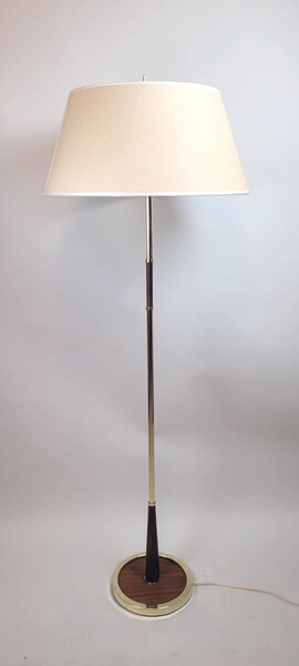 Floor lamp in wood and brass - circa 1970 - Italy