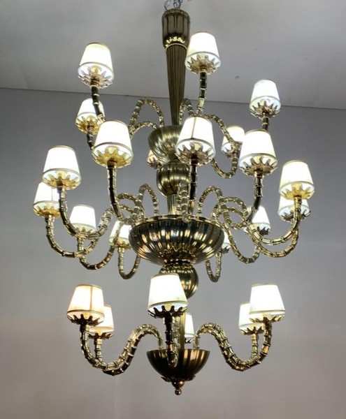Important three floors and gilded Murano Chandelier