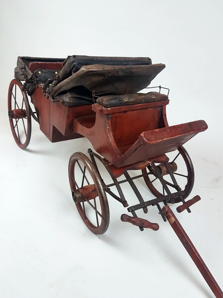 Miniature horse-drawn carriage, popular work early 20th
