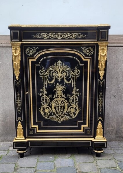 Napoleon III support unit in blackened pear wood and brass marquetry entirely restored by us