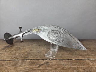 Parade kakric, finely decorated blade, India late 19th century