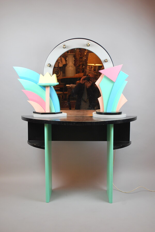 Polychrome dressing table in the Memphis style