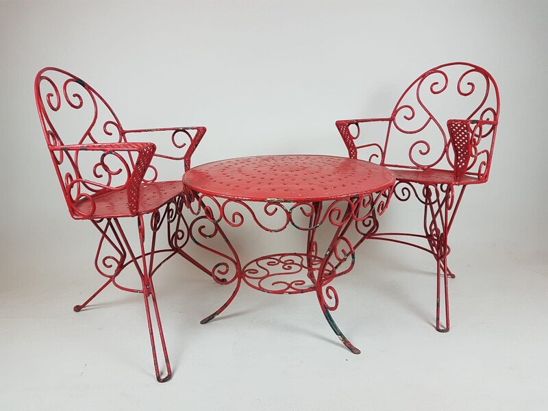 Set of 1 table and 2 garden armchairs for children  