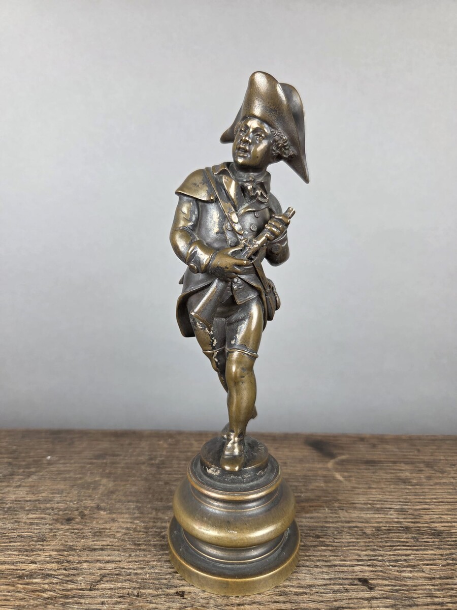 2 bronze figures signed Lalouette, late 19th century