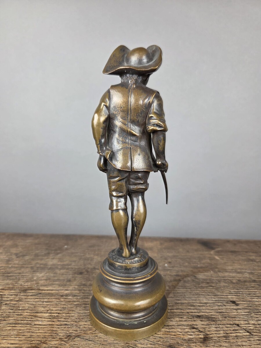 2 bronze figures signed Lalouette, late 19th century