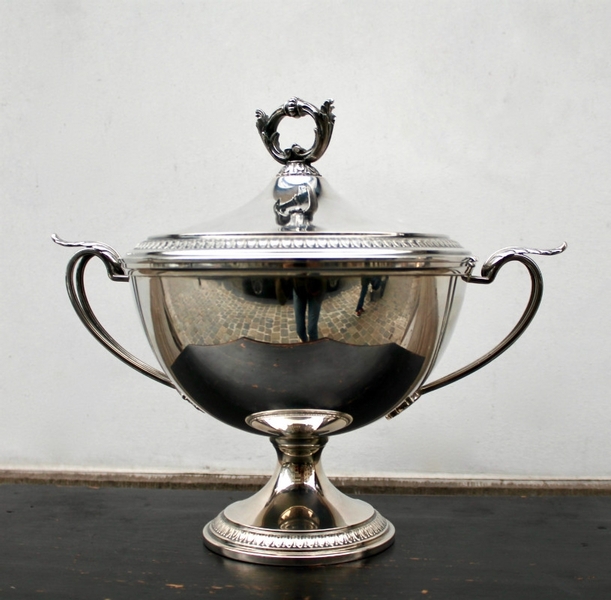 800 Silver tureen - 20th C.