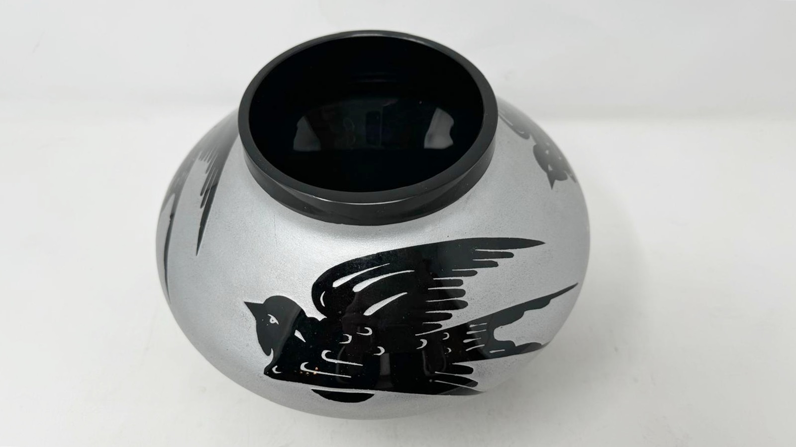 Ardver, vase with swallows, sand-cleared hyalite glass, Boom circa 1930