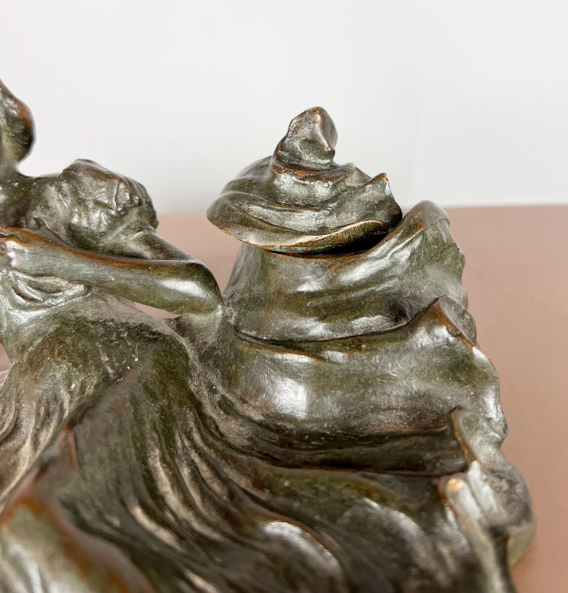 Art Deco bronze inkwell, signed by Arthur Puyt