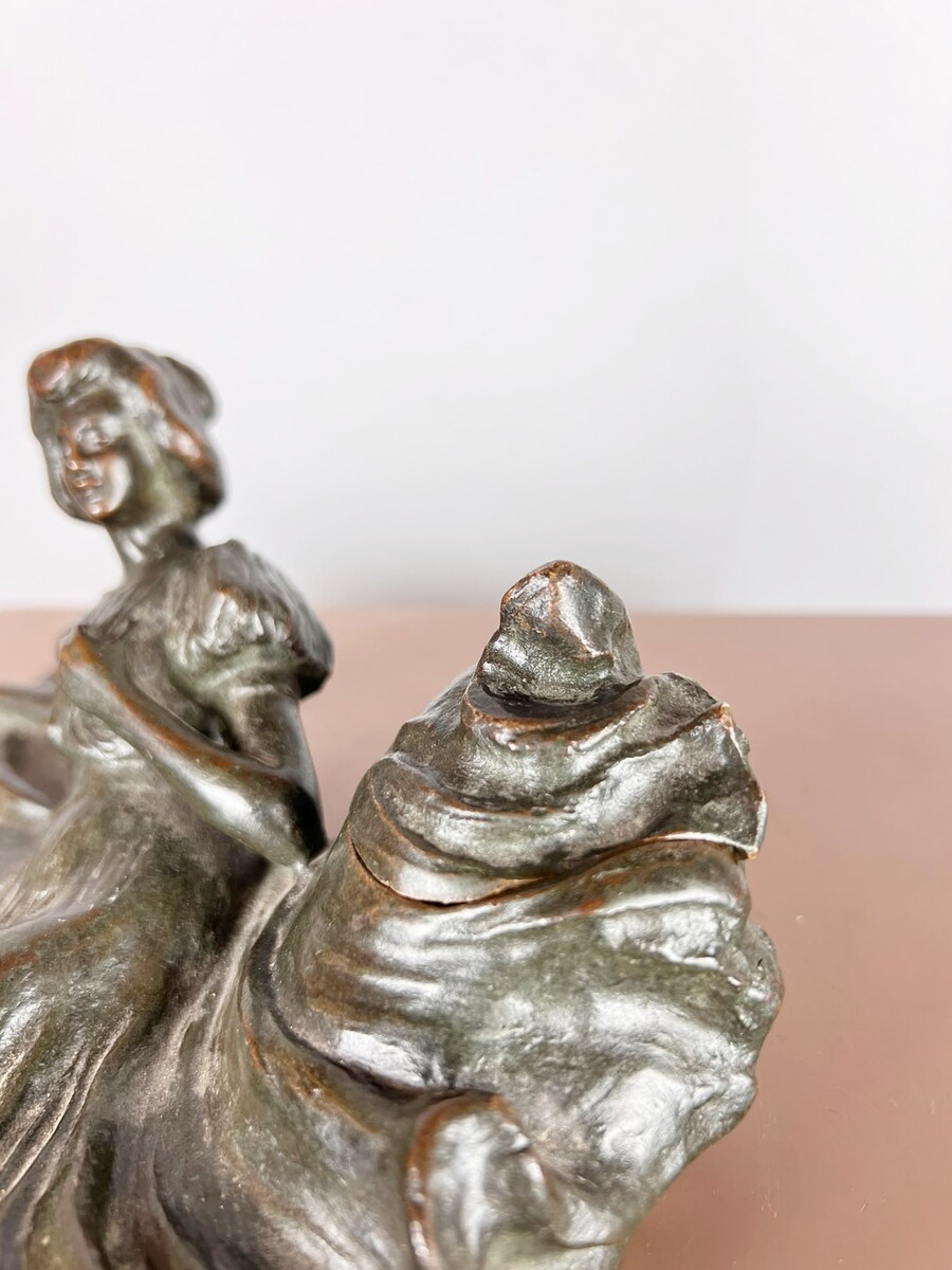 Art Deco bronze inkwell, signed by Arthur Puyt