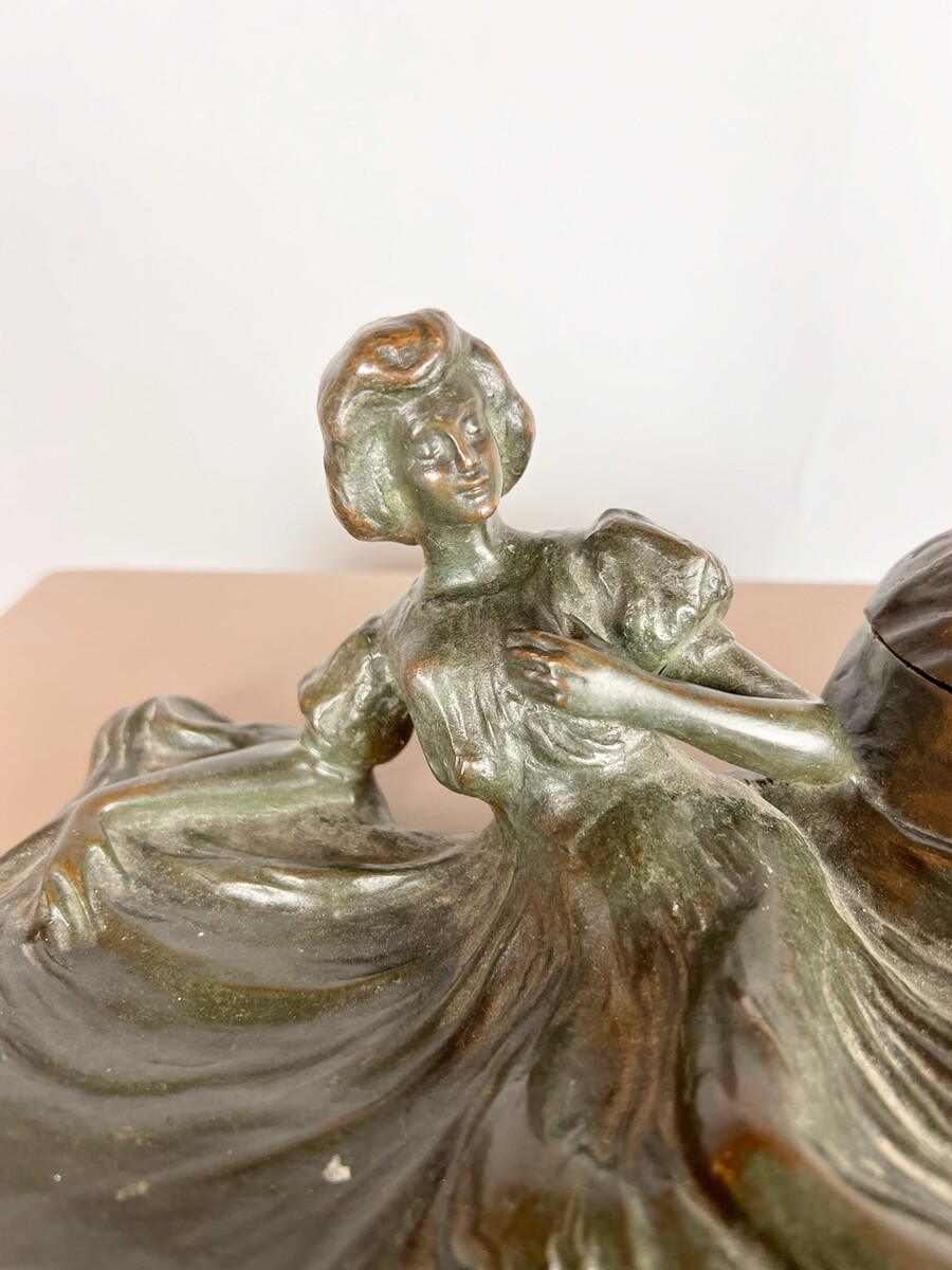 Art Deco bronze inkwell, signed by Arthur Puyt
