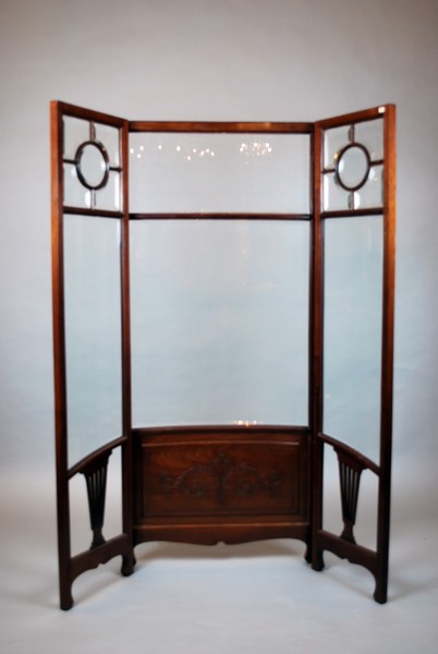 Art Nouveau screen in mahogany 