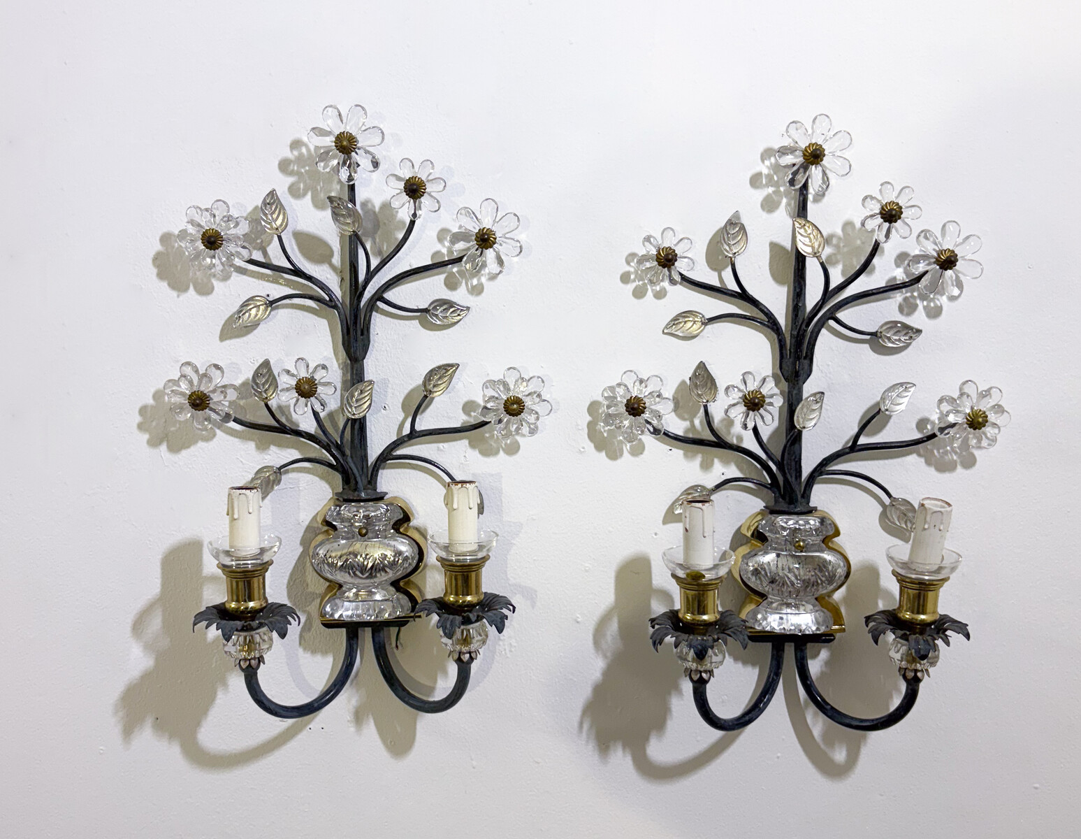 Banci Firenze, pair of wall sconces made of wrought iron, brass, and glass, Italy, circa 1970