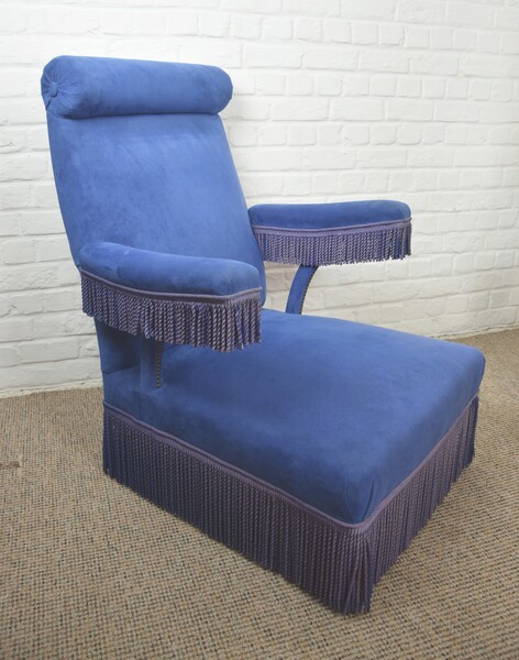 Beautiful and large Napoleon III armchair - blue velvet