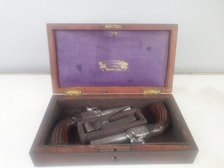 Box set of a pair of pocket percussion pistols with forced bullets