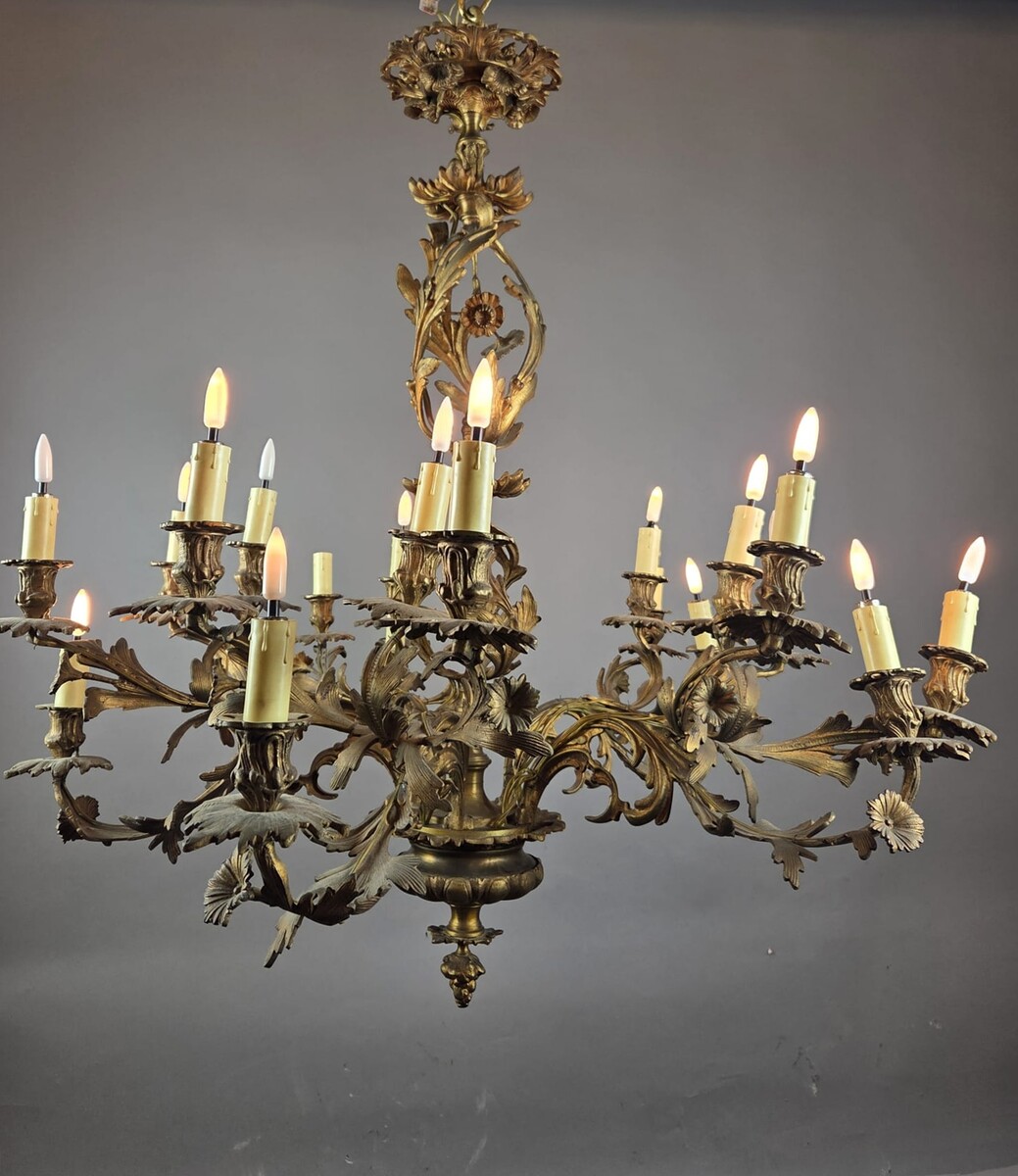 Bronze chandelier in the Louis XV style, 19th century