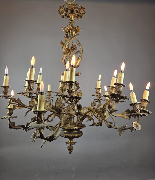 Bronze chandelier in the Louis XV style, 19th century