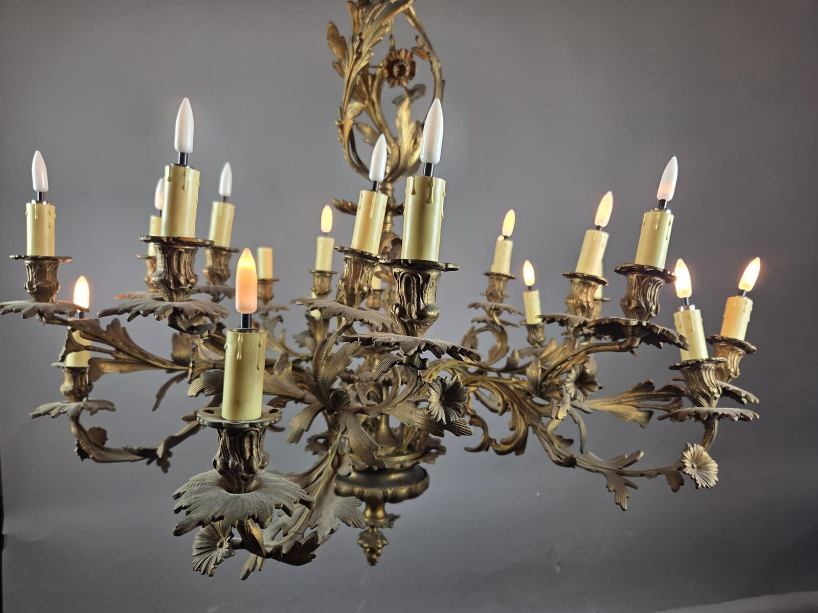Bronze chandelier in the Louis XV style, 19th century