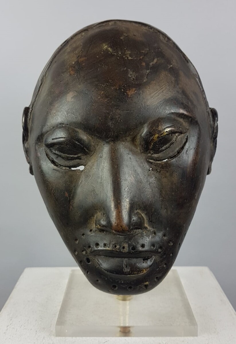 Bronze mask, African work 19th