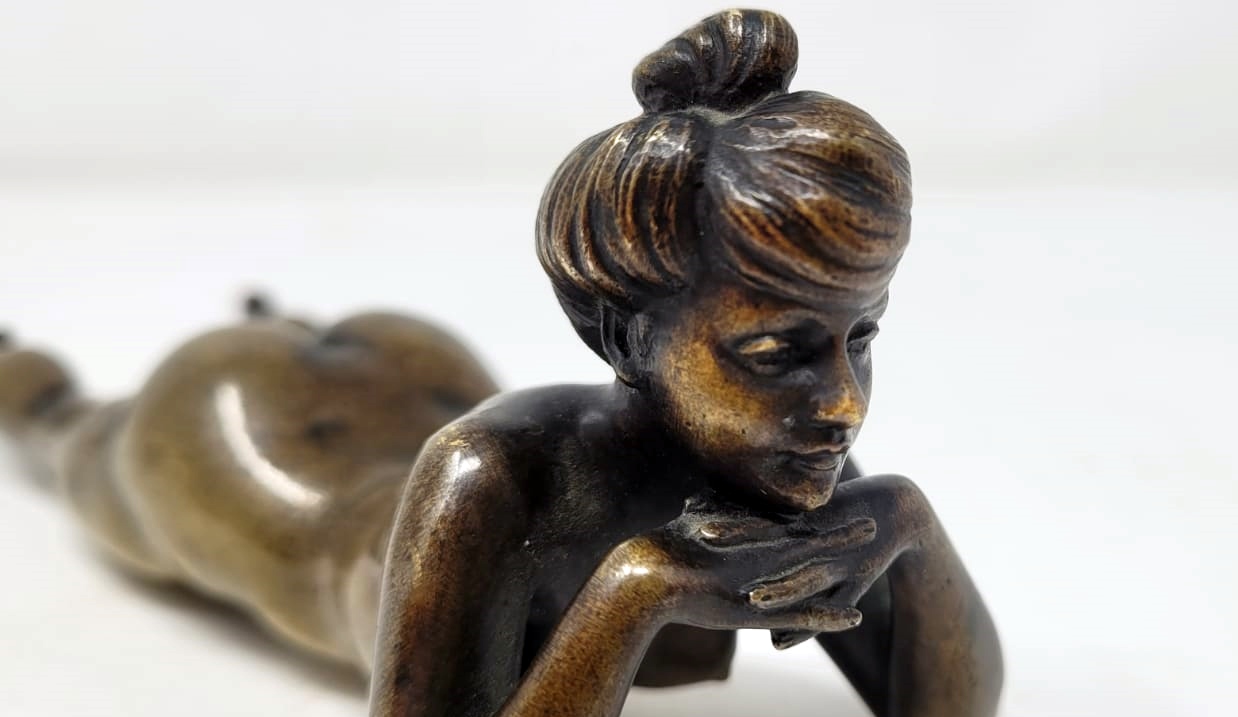 Bronze sculpture - reclining nude - signed and dated: Louis Chalon 1923