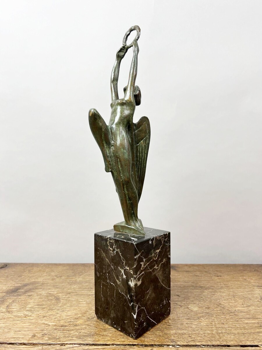 Bronze trophy, Art Deco, Italy