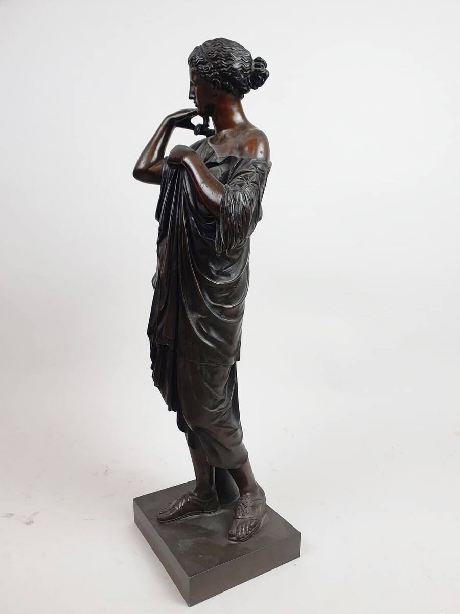 Bronze with brown patina representing Diane de Gabies - signed