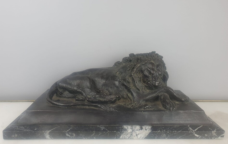 Bronze with green patina on marble base 