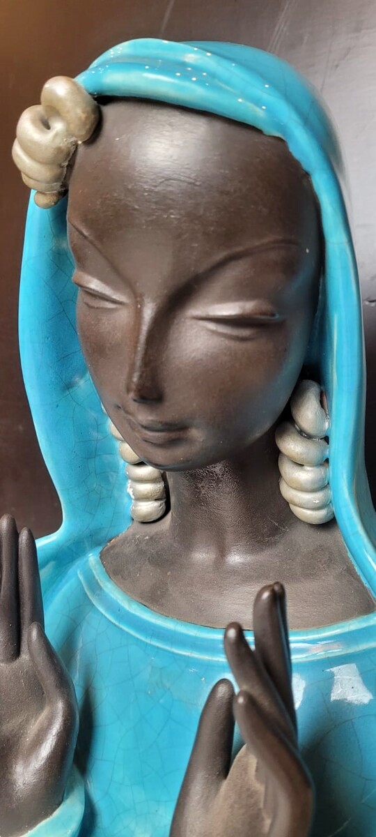 Bust of Madonna in black terracotta - Goldscheider