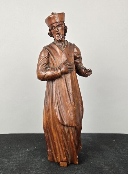 Carved wooden bishop, 19th