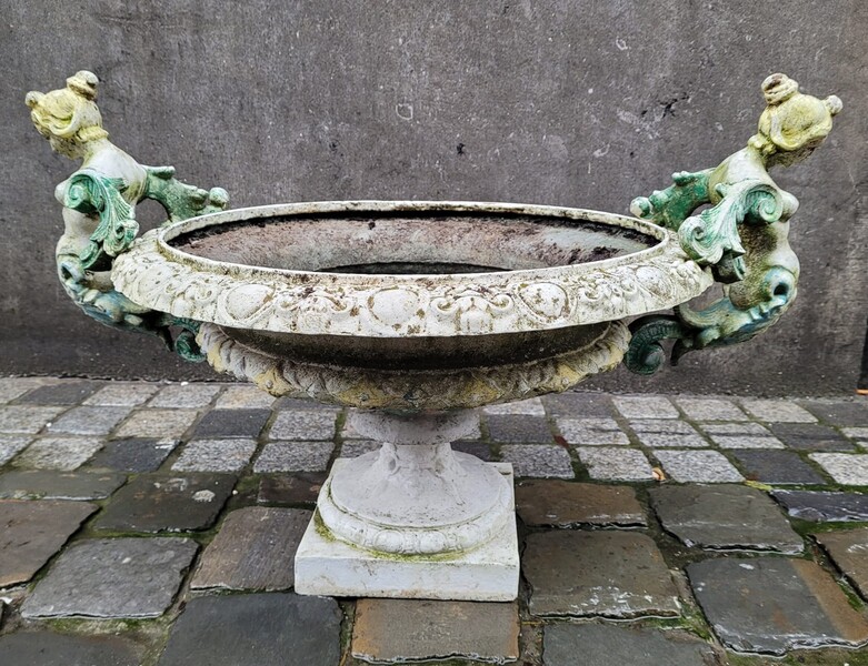 Cast iron garden basin with caryatid handles
