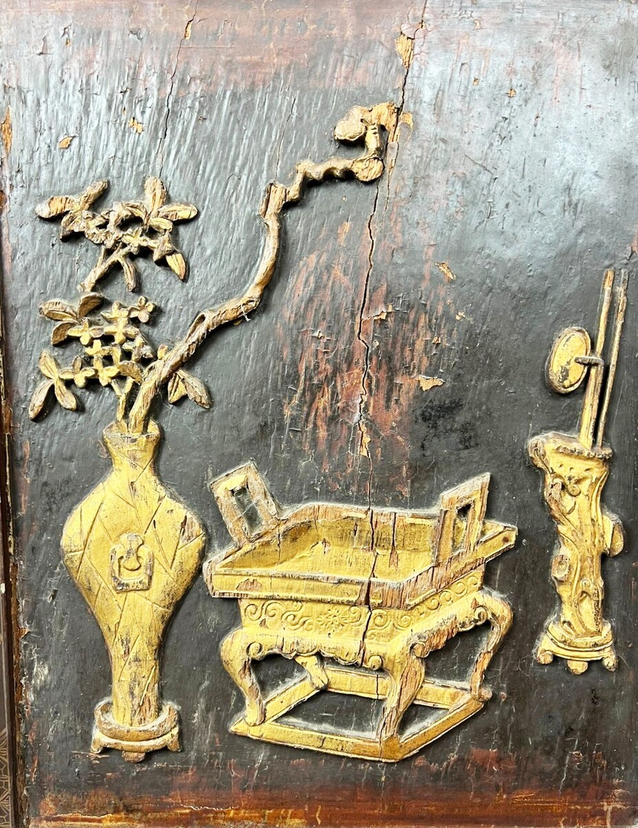 Chinese cabinet in lacquered wood, 19th century