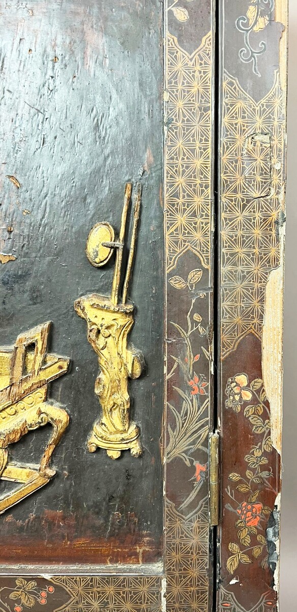 Chinese cabinet in lacquered wood, 19th century