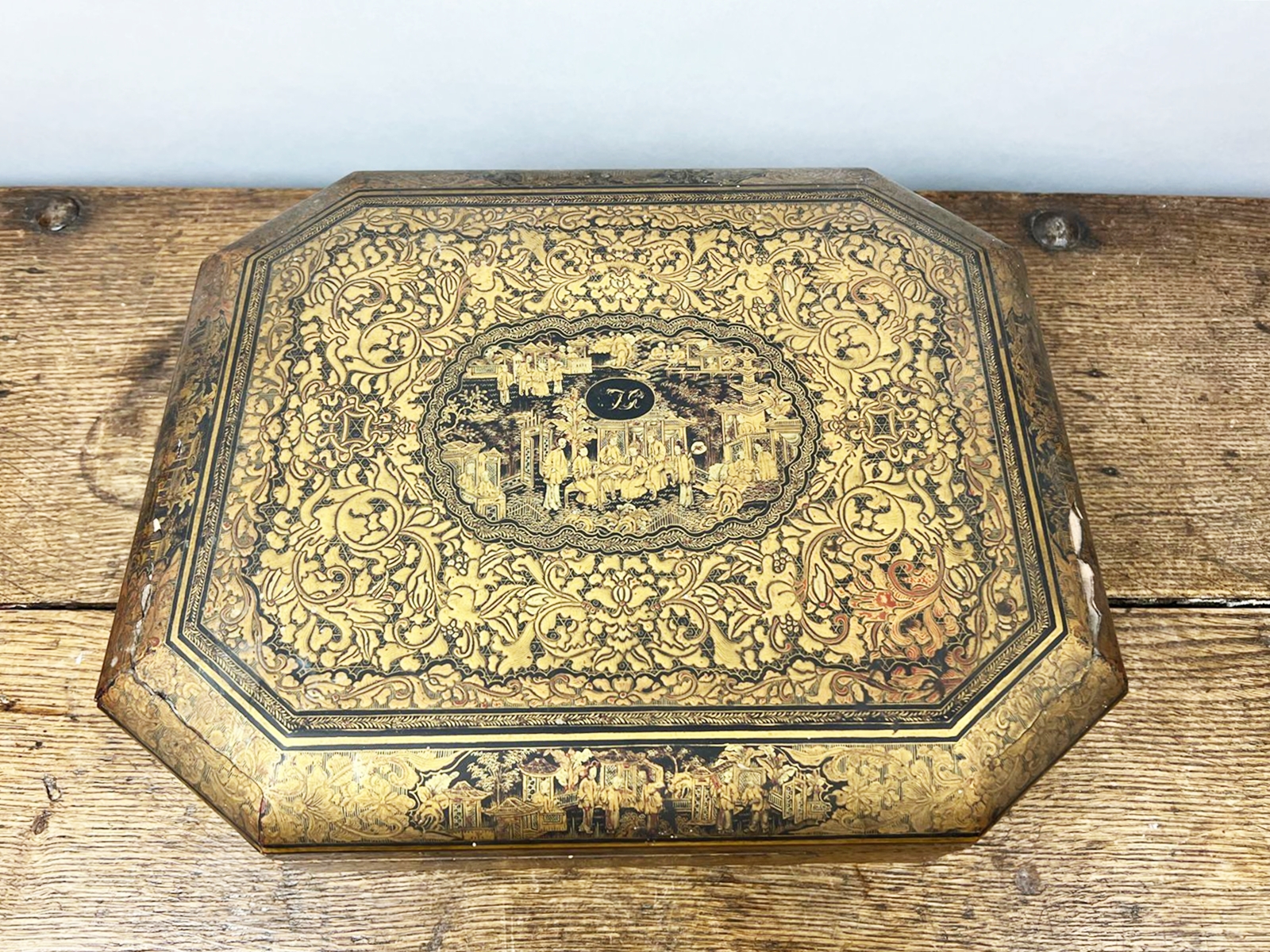 Chinese game box in lacquered wood, 19th century