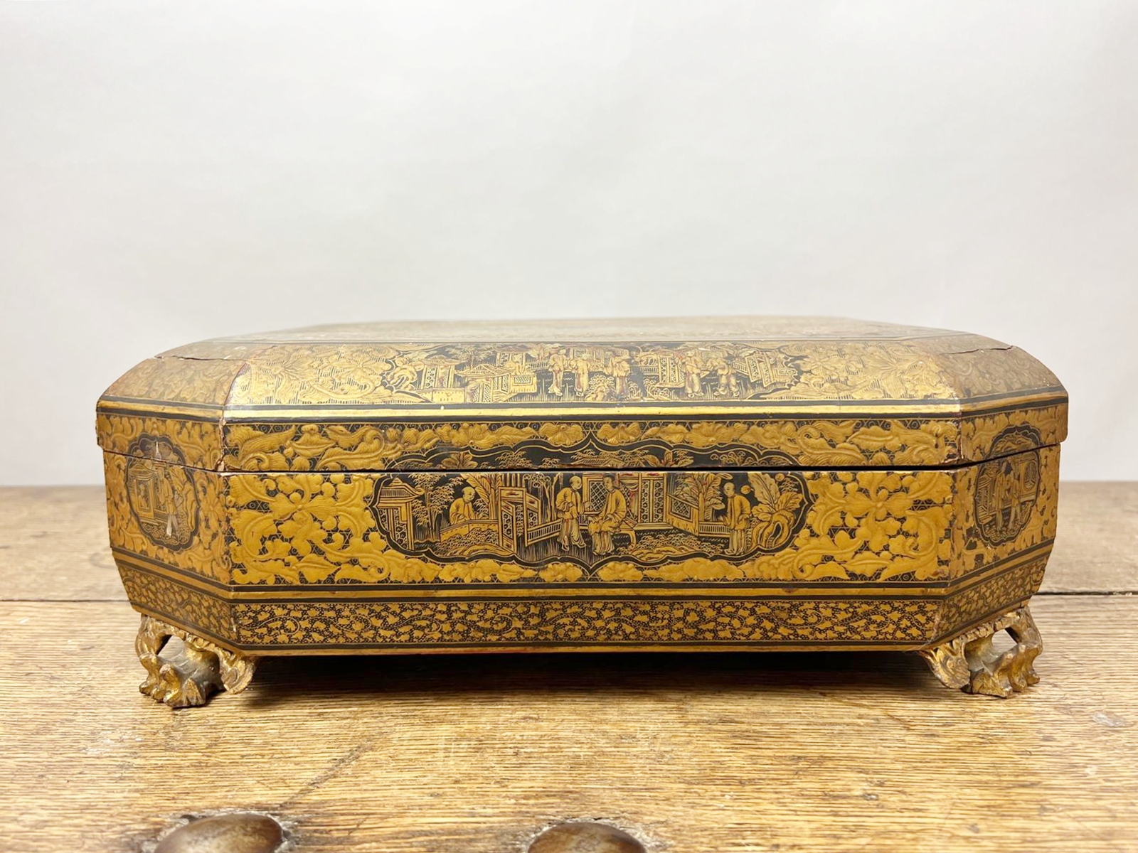 Chinese game box in lacquered wood, 19th century