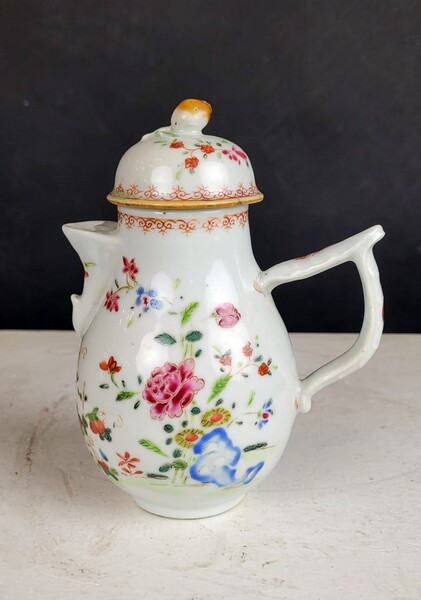 Chinese porcelain milk jug - pink family - floral decor