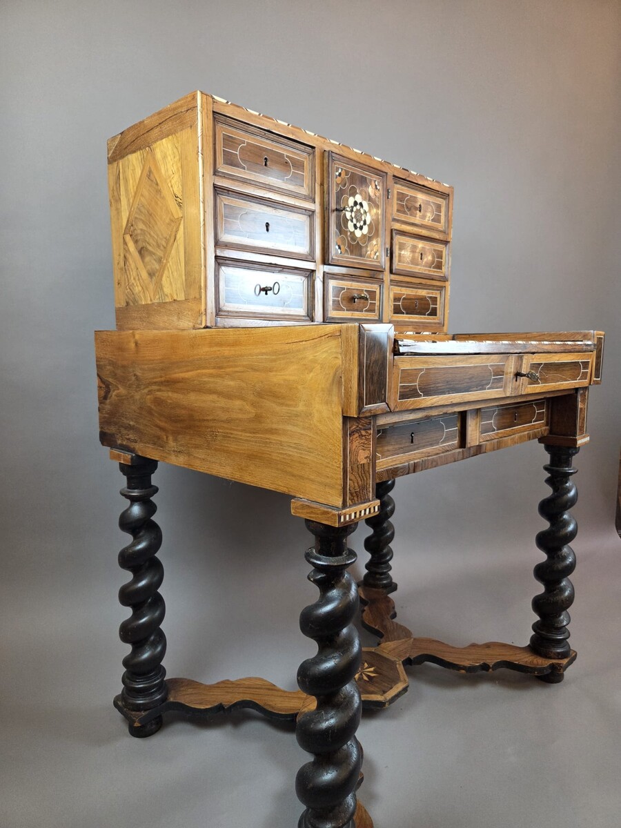 Desk, cabinet, in rosewood, walnut and mahogany, bone ornamentation, Flanders late 18th