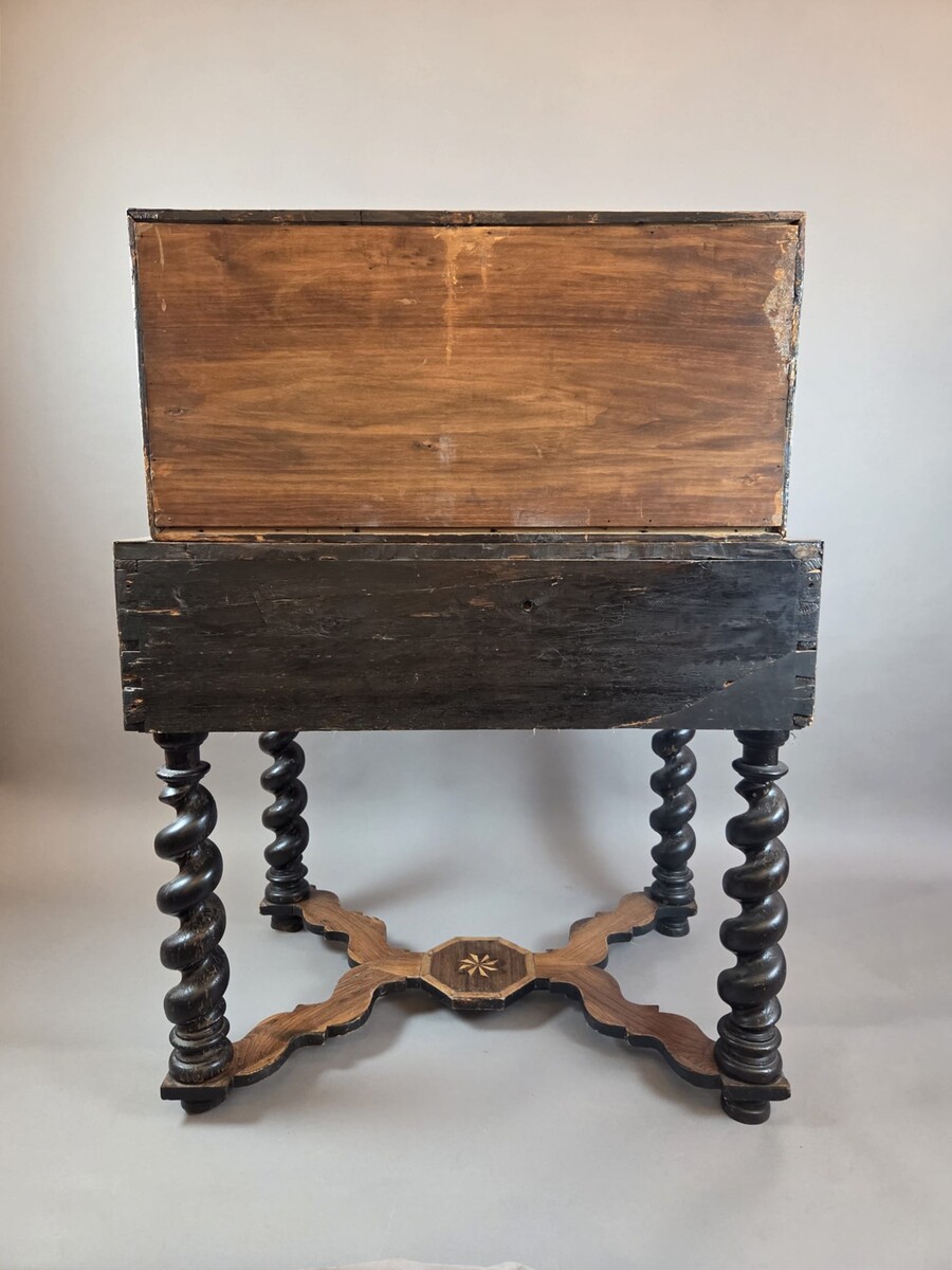 Desk, cabinet, in rosewood, walnut and mahogany, bone ornamentation, Flanders late 18th