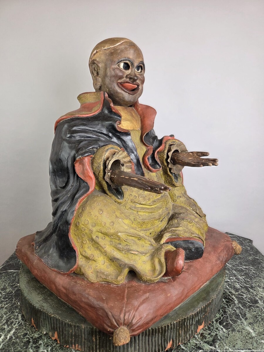 Dignitaire Chinois articulé en terre cuite polychrome, début 19th
