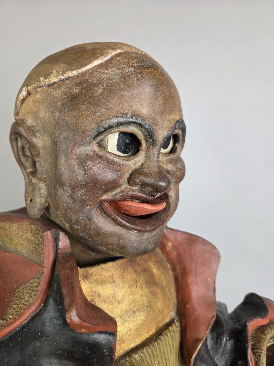 Dignitaire Chinois articulé en terre cuite polychrome, début 19th