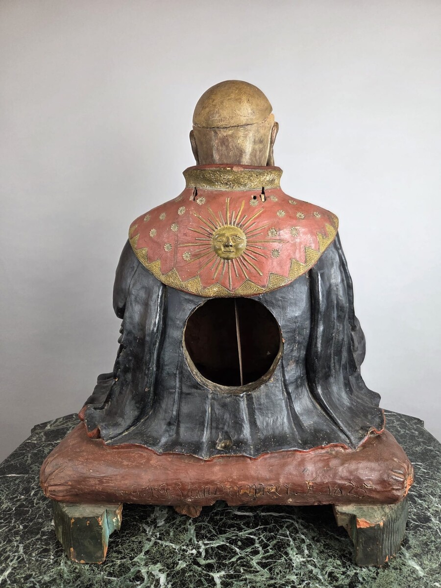 Dignitaire Chinois articulé en terre cuite polychrome, début 19th