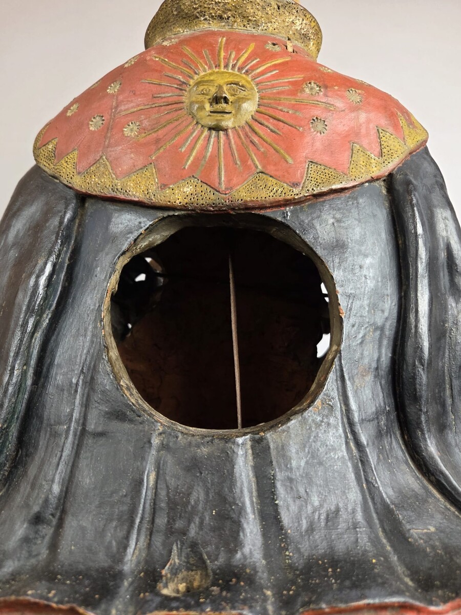 Dignitaire Chinois articulé en terre cuite polychrome, début 19th