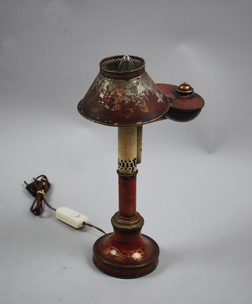 Electrified oil lamp