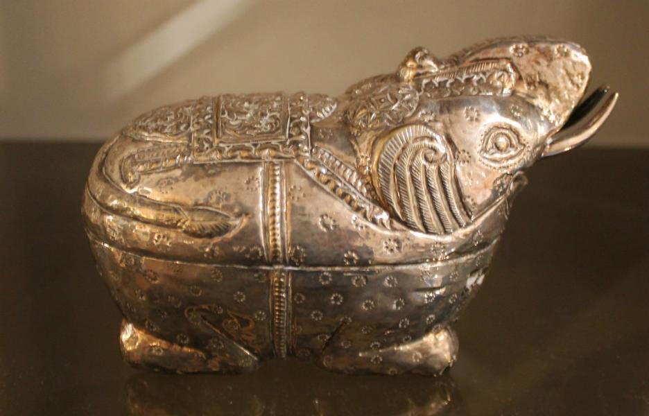 Elephant box - silver