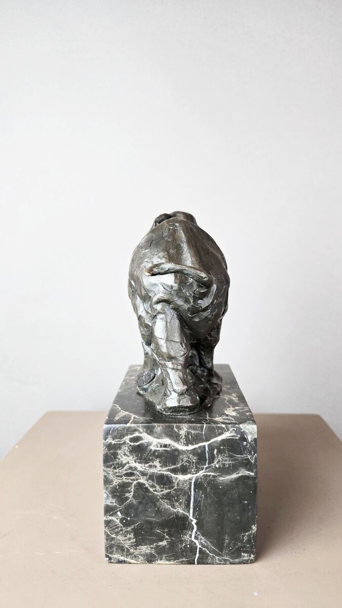 Éléphant en bronze sur socle en marbre, Milo