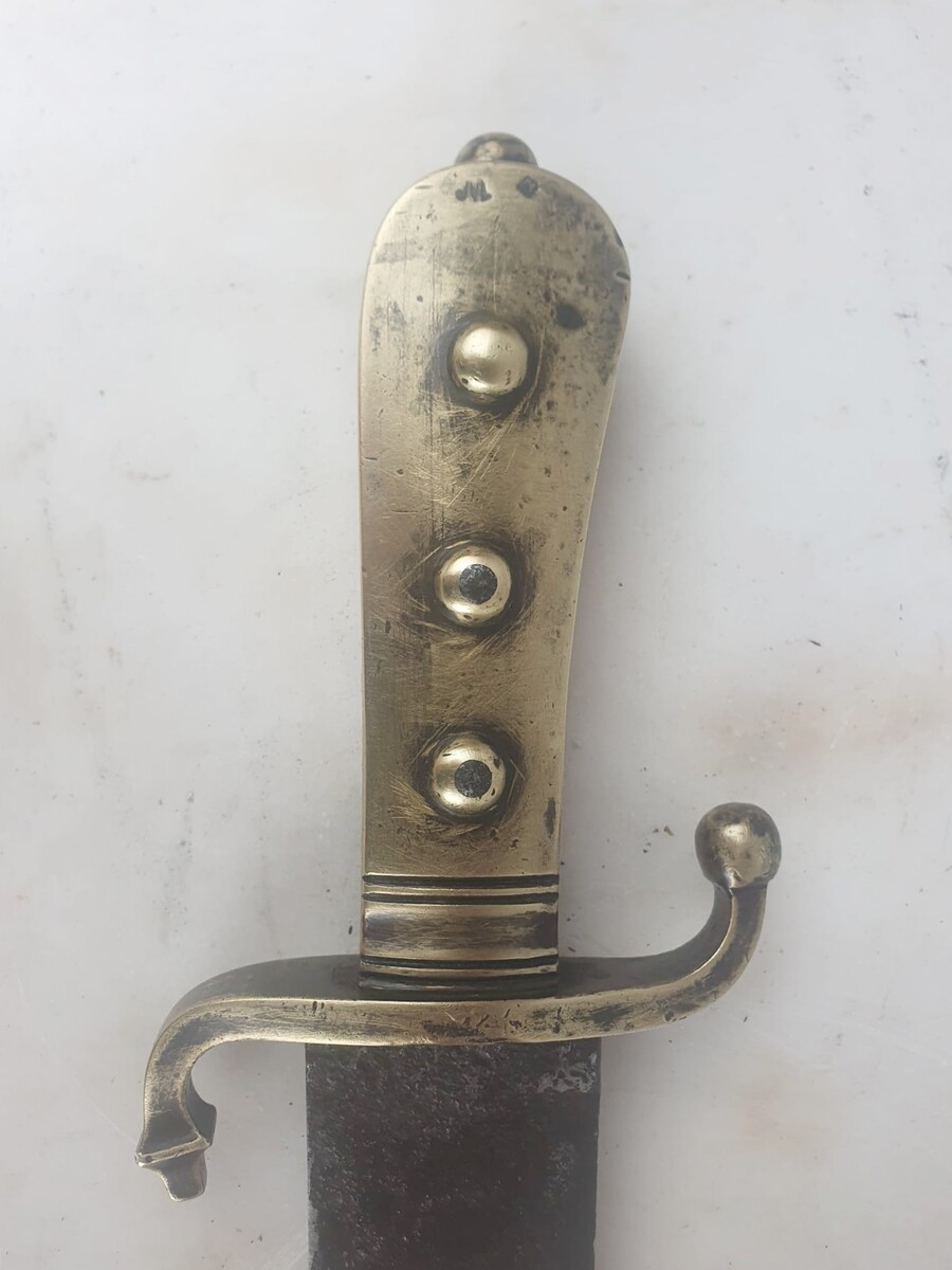 Fauchon, wide 49 cm blade with slight curvature