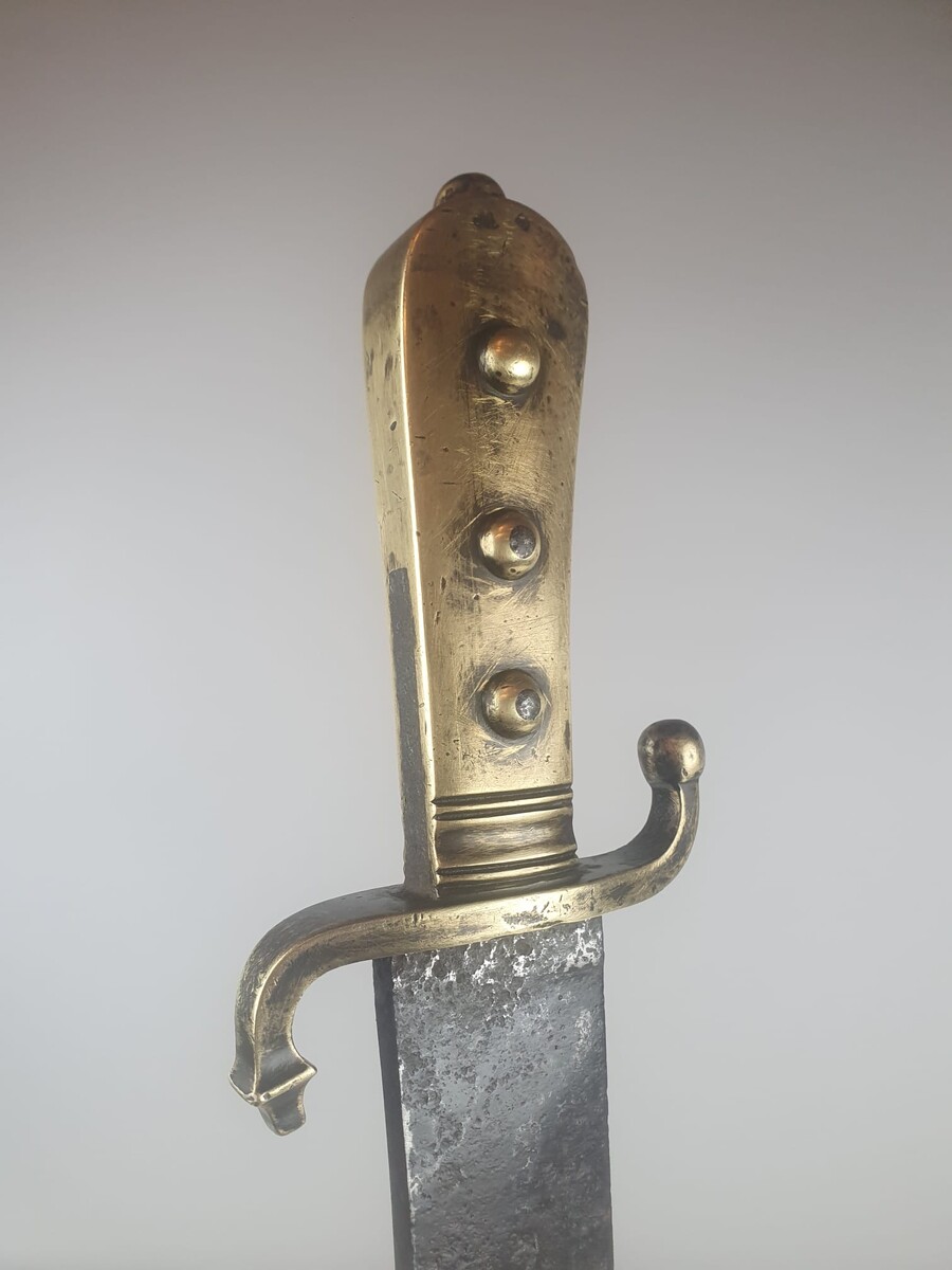 Fauchon, wide 49 cm blade with slight curvature
