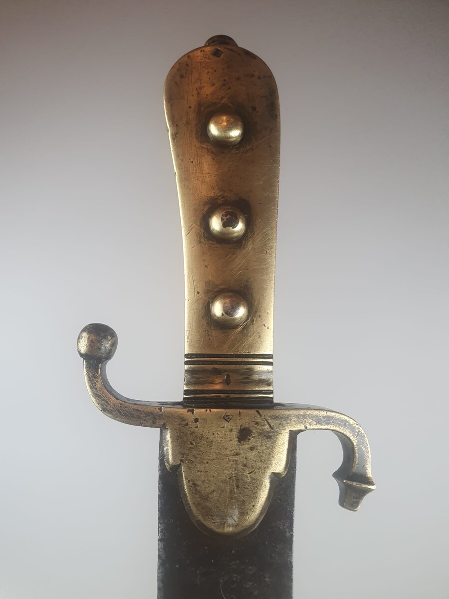 Fauchon, wide 49 cm blade with slight curvature